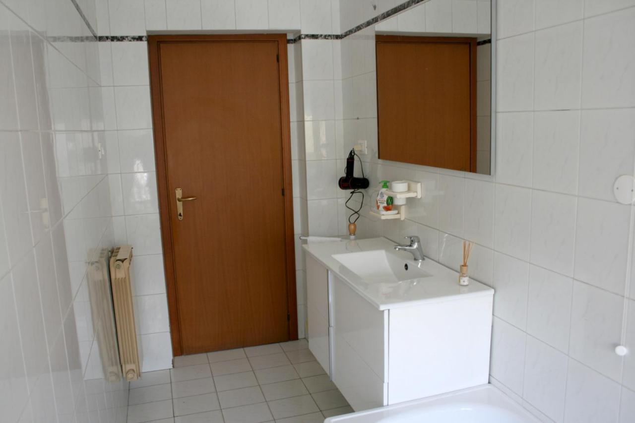 2 Bedrooms Appartement At Pescara 300 M Away From The Beach With Balcony And Wifi מראה חיצוני תמונה