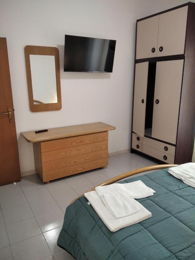 2 Bedrooms Appartement At Pescara 300 M Away From The Beach With Balcony And Wifi מראה חיצוני תמונה